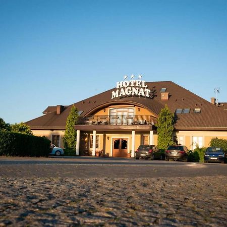 Hotel Magnat Slupca Ngoại thất bức ảnh