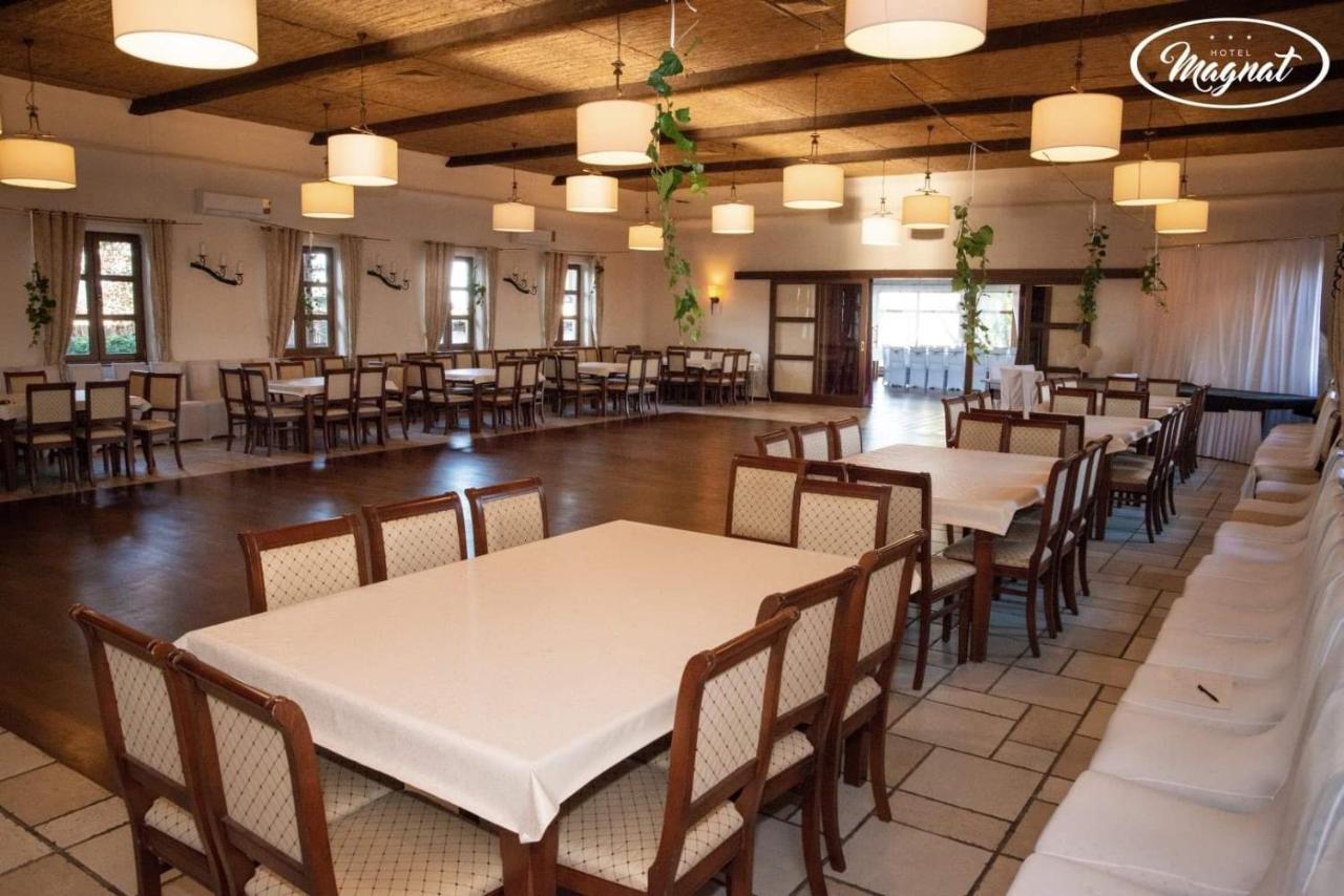 Hotel Magnat Slupca Ngoại thất bức ảnh