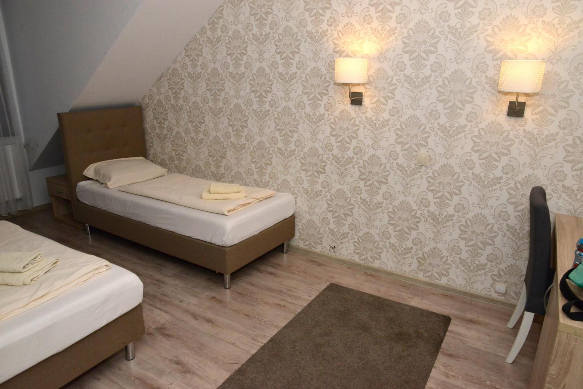 Hotel Magnat Slupca Ngoại thất bức ảnh