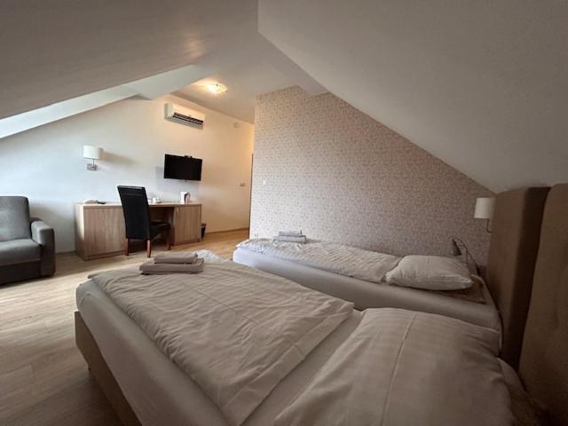 Hotel Magnat Slupca Ngoại thất bức ảnh