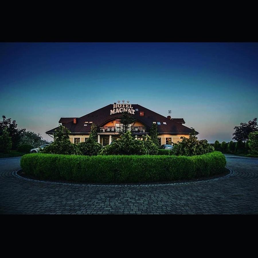 Hotel Magnat Slupca Ngoại thất bức ảnh